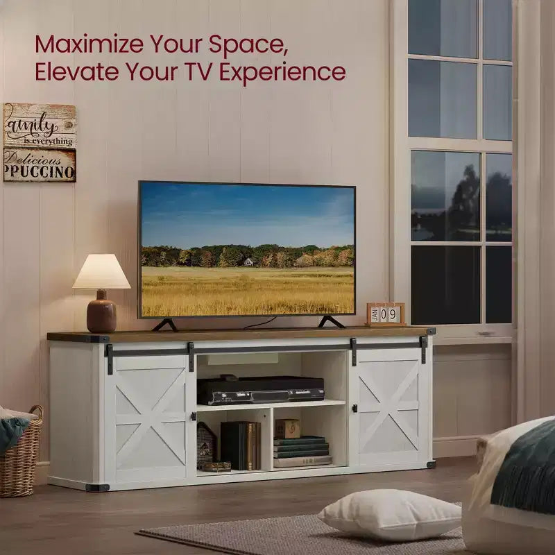 Meuble TV de ferme pour téléviseurs de 75 pouces - Meuble console multimédia de 70 pouces avec portes coulissantes de grange, station de charge à 6 prises et gestion des câbles, finition rustique